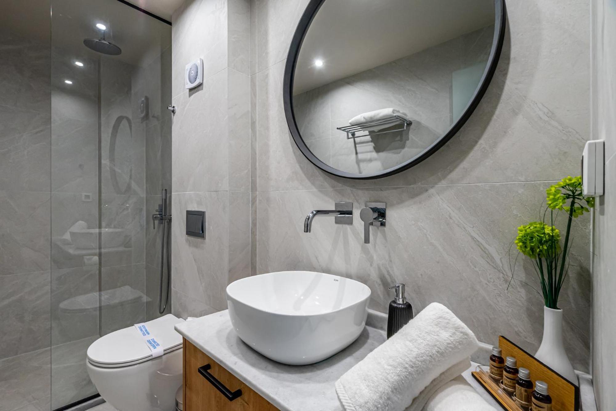 פליראקי Pathos Seaside Suites חדר תמונה