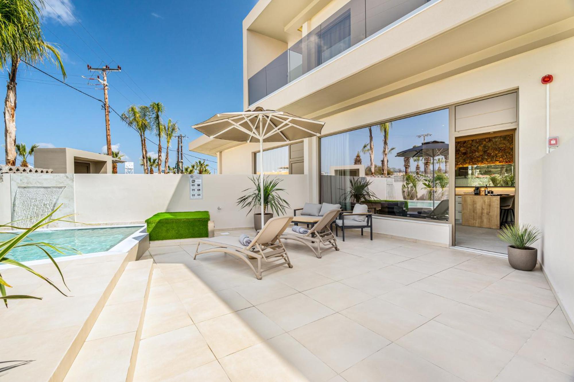 פליראקי Pathos Seaside Suites חדר תמונה